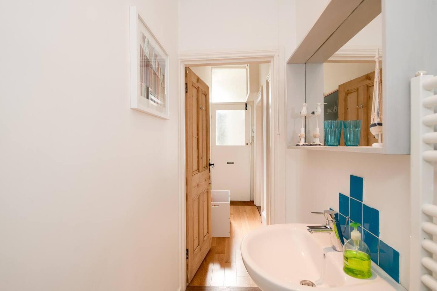 Family Friendly Flat Just Minutes From The Beach! Portsmouth Exterior photo